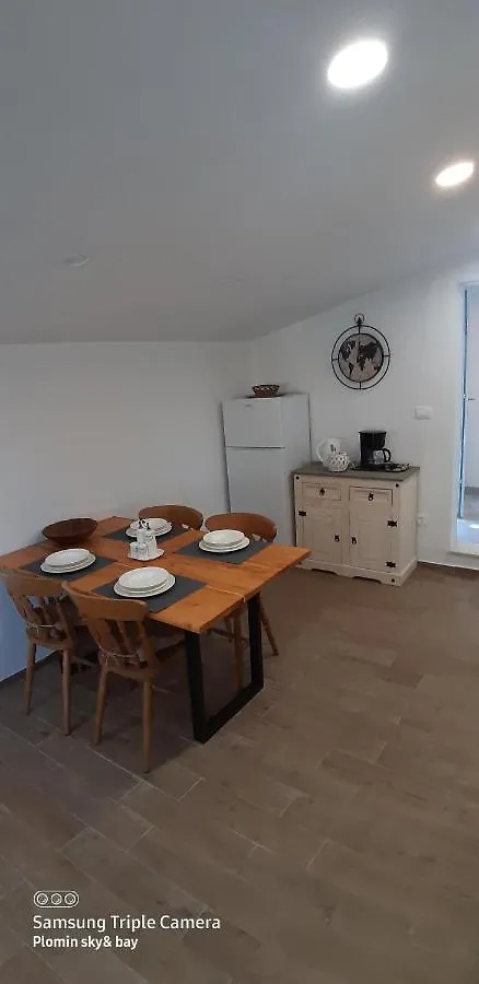 Plomin Sky&Bay Apartment 0*,